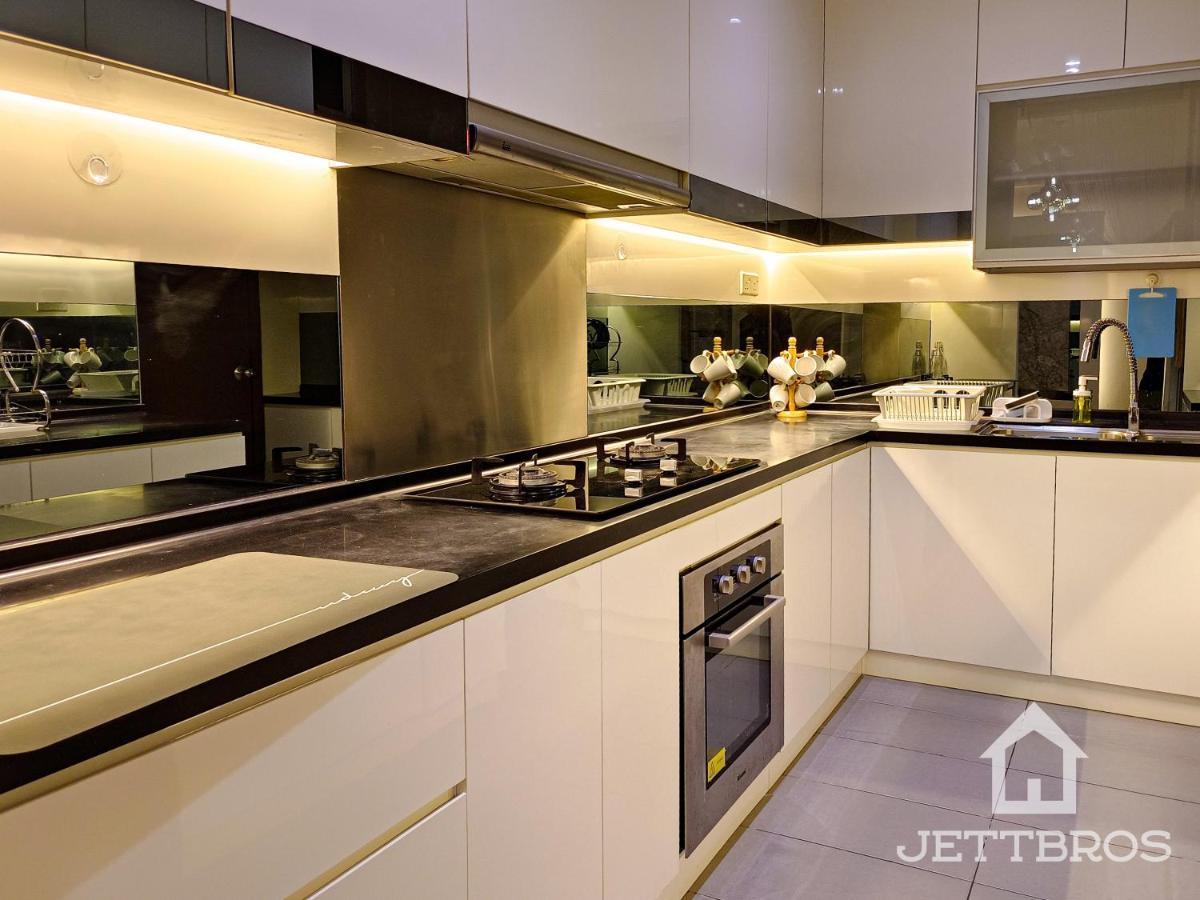 Ferienwohnung KSL D'Esplanade By JettBros Johor Bahru Exterior foto